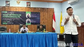 Caption: berlangsungnya program 'Praktisi Mengajar' untuk mata kuliah Kewirausahaan oleh FKIP Unira, (dok. Marshel, Rega Media). 