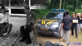 Caption: Kapolsek Omben bersama anggotanya saat sambang ke rumah keluarga korban meninggal tersetrum, (dok. Harry, Rega Media). 