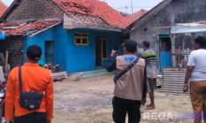 Puluhan Rumah Warga Sampang Rusak Diamuk Badai