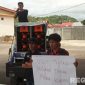 Caption: aktivis Barisan Pemuda Anti Korupsi, aksi demo tuntut Kejari Gorut usut tuntas dugaan korupsi kegiatan Bimtek BKAD, (dok. Yusrianto, Rega Media). 