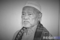 Caption: Pengasuh Pondok Pesantren Nahdlatut Thullab Taman Anom Omben, KH Zubaidi Muhammad, waktu semasa hidup, (dok. Harry, Rega Media). 