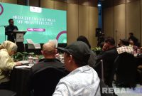 Caption: Pjs Kepala Departemen Komunikasi SKK Migas, Arief Hermawan, sampaikan sambutannya dalam acara Media Briefing Hulu Migas 2025, (dok. Harry, Rega Media). 