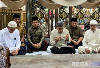Caption: Menteri Kebudayaan RI Fadli Zon saat ziarah ke makam Syaikhona Mohammad Kholil di Bangkalan, (dok. foto istimewa). 