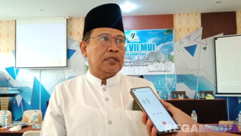 Caption: Ketua MUI Kabupaten Sampang KH Itqon Bushiri, (dok. Harry, Rega Media). 