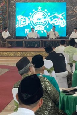 Bukan Sekadar Seremonial, Tasyakuran Syaikhona Kholil Bakar Spirit Kebangsaan