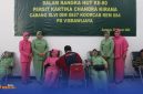 Caption: anggota Persit Kodim 0827 Sumenep bersama Bhayangkari Polres Sumenep saat donor darah, (sumber foto. Media Center Sumenep). 