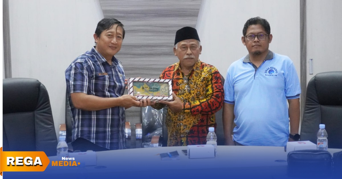Kunjungan Komisi D DPRD Tulungagung ke Diskominfo Bangkalan.