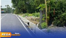 Caption: tampak hasil pemasangan box culvert di ruas jalan Tanah Merah-Jenteh Bangkalan yang dikeluhkan warga sekitar, (dok. Syafin, Rega Media). 