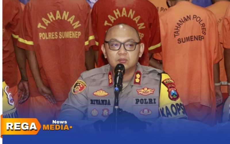 Caption: Kapolres Sumenep AKBP Rivanda, saat gelar press conference ungkap kasus kriminal selama tahun 2025, (dok. foto istimewa). 