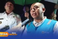 Caption: Manajer PLN UP3 Madura Fahmi Fahresi, diwawancara usai peresmian PJU baru di JLS Sampang, (dok. Harry Rega Media). 