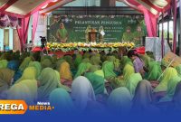 Caption: sebelum pengukuhan, panitia membacakan SK pengurus ranting dan anak ranting Muslimat NU Kecamatan Kedungdung, (dok. foto istimewa). 