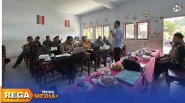 Caption: BPJS Ketenagakerjaan saat sosialisasi dan pendataan digital kepesertaan terhadap guru madrasah di Kabupaten Sampang, (dok. foto istimewa). 