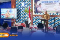 Caption: Bupati Sampang H.Slamet Junaidi, sampaikan sambutan dalam Musrenbang RKPD 2027 di Kecamatan Kedungdung, (dok. foto istimewa).