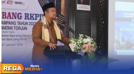 Caption: Wakil Bupati Sampang KH. Ahmad Mahfudz, sampaikan sambutan dalam Musrenbang RKPD 2027 di Kecamatan Torjun, (dok. foto istimewa). 