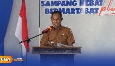 Caption: Camat Pangarengan Nur Holis, sampaikan laporannya dalam Musrenbang RKPD Sampang Tahun 2027, (dok. foto istimewa). 