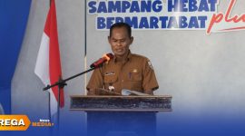 Caption: Camat Pangarengan Nur Holis, sampaikan laporannya dalam Musrenbang RKPD Sampang Tahun 2027, (dok. foto istimewa). 