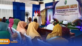 Caption: Camat Sampang Aminullah menyampaikan sambutan dalam Musrenbang RKPD Kabupaten Sampang Tahun 2027, (dok. Harry Rega Media). 