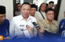 Caption: Bupati Sampang H. Slamet Junaidi, saat diwawancara awak media usai hadiri agenda diskusi pelayanan RSUD dr. Mohammad Zyn, (dok. Harry Rega Media). 