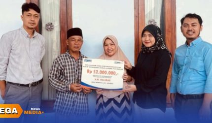 Penyerahan Klaim Asuransi Aurora Plus.