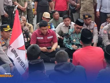 GMNI Demo Pemkab Pamekasan.