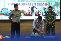 Caption: Kapolres Sumenep AKBP Anang Hardiyanto saat menghadiri resepsi Hari Pers Nasional (HPN) 2026 dan Halaqah Pers, di Aula Pesantren UNIBA Madura, (sumber foto. website resmi Polri). 