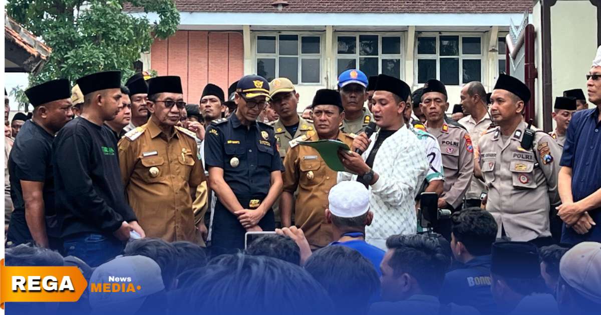 Kepung Kantor Bupati Pamekasan, Petani Tembakau Protes Keadilan Cukai